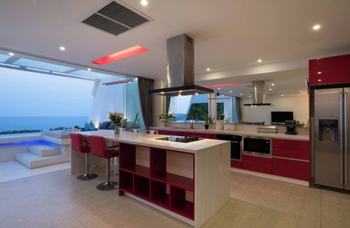 Bophut Villa | Central villa with mountain & sea view