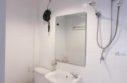 Bang Rak Hostel | Cooper