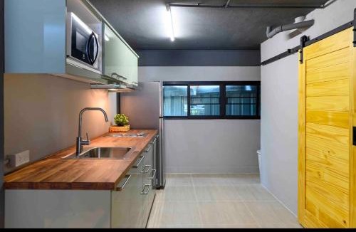 Rama 9 Apartment | Copper - Private Room, City Center, MRT, Wi-Fi, B1