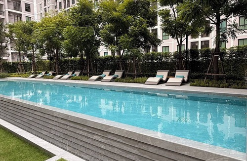 Phra Khanong Apartment | Cozy 1-bedroom apartment in fabulous Bang Chak area with AC