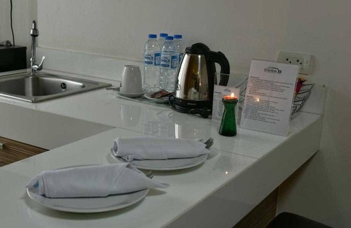Khlong Ton Sai House | Deluxe Twin Suite | Spacious Comfort – Bella B