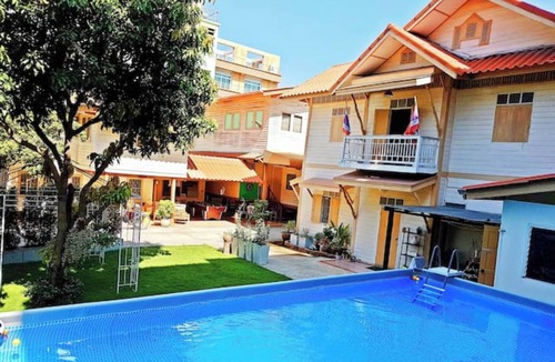Sathorn Villa | Entire Villa Pool & Garden Bangkok center