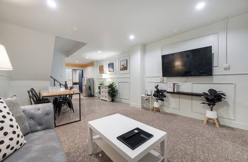 Phra Khanong Villa | FunnD Bts Onnut 5Beds NetflixYouTube