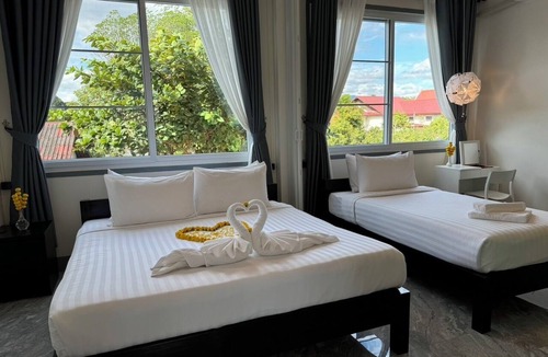 Luang Prabang Hotel | Garden House Rice Field and Mountain View