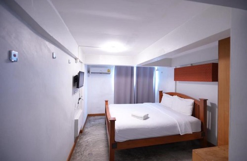 Chana Songkhram Apartment | Goinn Khaosan Road - ถนนข้าวสาร