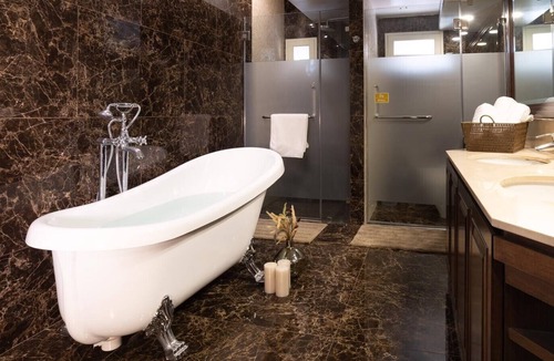 Khlong Tan Nuea House | Grand Resort Pool Villa in CENTER OF BANGKOK