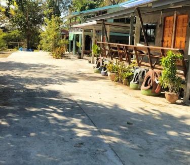 Lam Plai Mat Hostel | Green moon Home stay 54