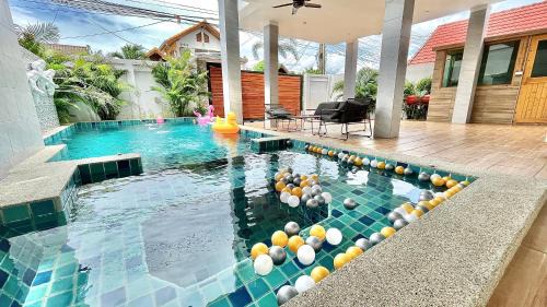 South Pattaya Villa | h2中天海滩 风月步行街 市中心 BBQ 酒吧街 独栋别墅4卧5卫豪华装修芭提雅海天-悠舍泳池桑拿房别墅