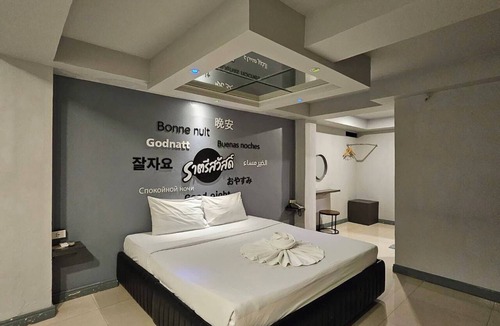 Danok Hotel | Hollywood Dannok Hotel