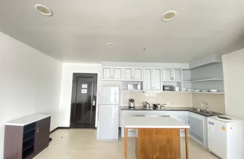 Si Racha Apartment | J - Town Serviced Apartments