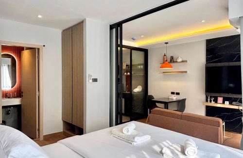 Chan Kasem Hotel | J5 Hotel