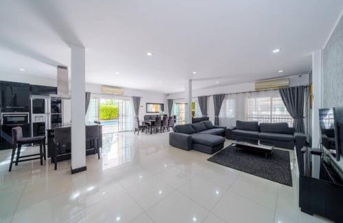 South Pattaya Villa | Jasmine Garden & Pool Villa