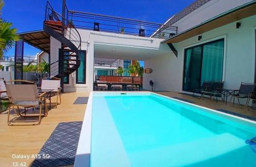 Rayong Villa | Large private pool villa, 650 m from Mae Rumphueng beach