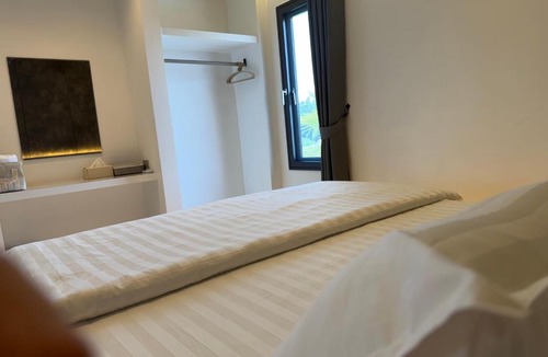 Vientiane Prefecture Villa | LaViena pool villa