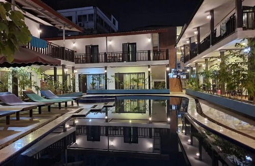 Vang Vieng Hotel | Le Bazaar Vangvieng Resort