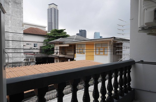 Thung Maha Mek Apartment | Lee Home Bangkok
