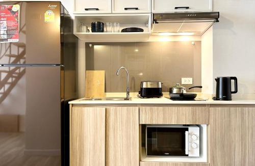 Khanna Yao Apartment | Lofts Fashion Island