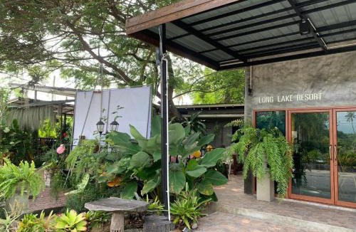 Si Racha Hotel | Long Lake Resort