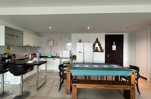 Patong Apartment | Luxurious 3-Bedroom Apartment with Stunning Patong Bay Views