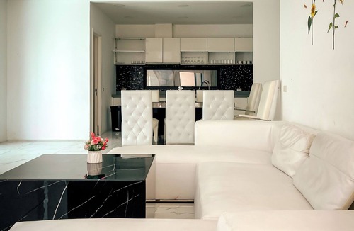 South Pattaya Villa | Luxurious Magnitude 8-Bedroom Villa in Pattaya
