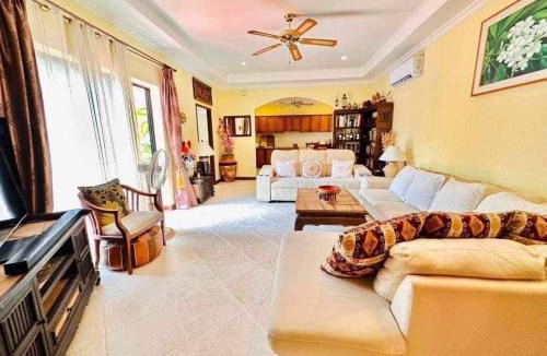 South Pattaya Villa | Luxury 3Bed Room Pool Villa Complex 5min to Beach & Walking Street