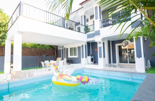 South Pattaya Villa | Luxury 5 Bedrooms Pool Villa with Terrace