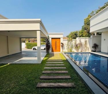 Nong Prue Villa | Luxury Pool Villa Steps Away from Mabprachan Lake