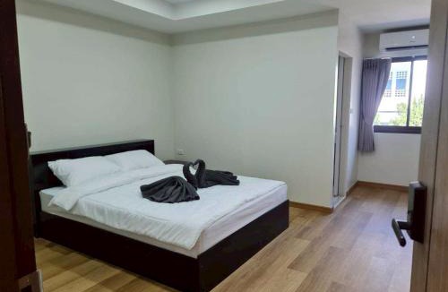 Prawet Hostel | M-Well House