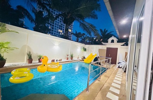 Pratumnak Hill Resort | Majestic Residence มาเจสติกเรสซิเด้นซ์ Mj42 House Beach poolvillas Pattaya