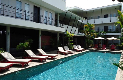 Sangkat Sla Kram Hotel | MEN's Resort & Spa (Gay Hotel)