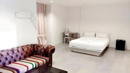 Ploenchit Apartment | Mirt Inn Sukhumvit II - ถนนสุขุมวิท 2