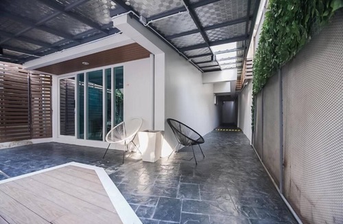 Wang Burapha Phirom Hotel | Mitr Inn Mrt Samyot Station - The Grand