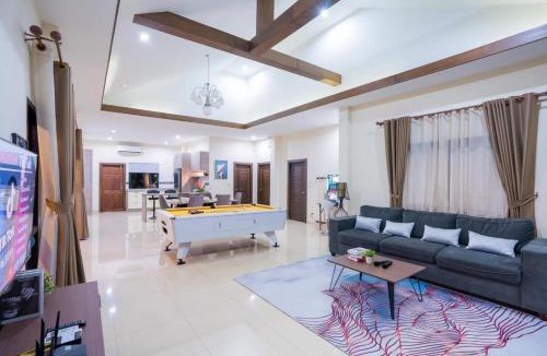 Huai Yai Villa | My Sugar Pool Villa Na Jomtien