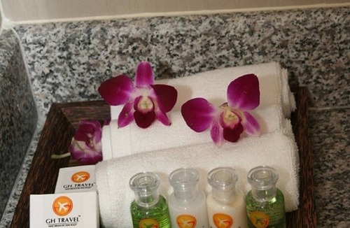 Hua Hin Condo | Newly renovated 2-bedroom, 84sqm in heart of town and close to beach