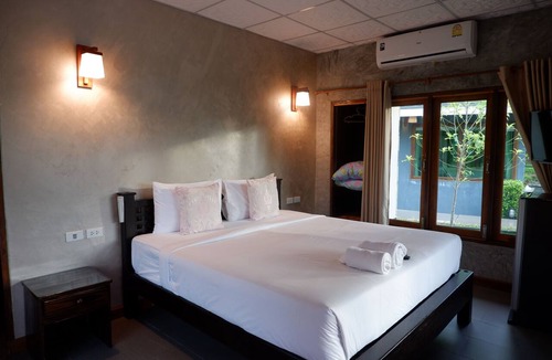 Ban Luang Hotel | Nok Chan Mee Na