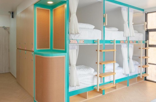 Talat Yot Hostel | Nomads Bangkok Party Hostel 18-35 Years Old Only