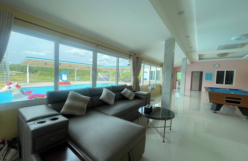 Klaeng Villa | Nueng Pool Villa