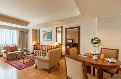 Bangkok Central Business District Apartment | One Bedroom Grand Suite Apartment in the city center (G16)