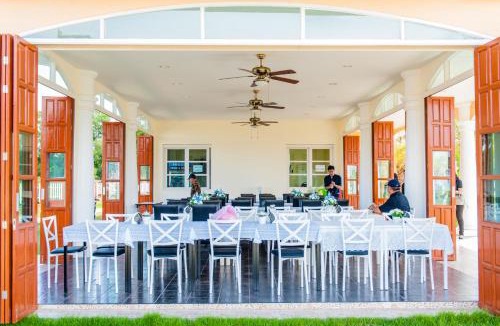 Phe Hotel | Paeporpiang (เพพอเพียง)