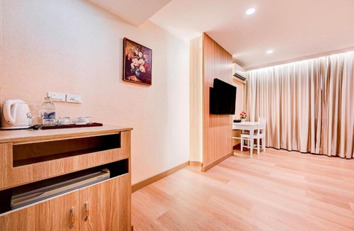 Din Daeng Hotel | Palette The Travellers Hotel Bangkok