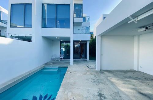South Pattaya Villa | Palm Springs Pool Villa C8