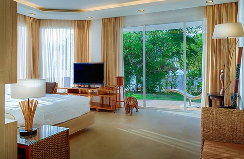 Bang Lamung Apartment | Paradise Ocean View Beach Front Condomimium In Pattaya