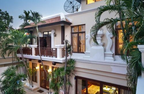 Na Chom Thian Villa | Pattaya Luxurious Gentlemans Club Pool Villa