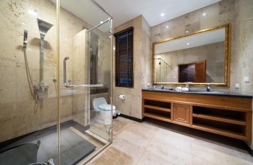 Na Chom Thian Villa | Pattaya Luxurious Gentlemans Club Pool Villa