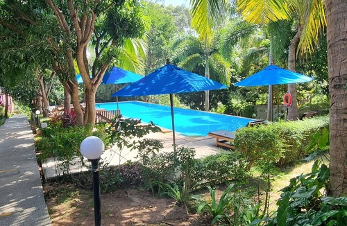 Hua Thanon Resort | PawPaw Resort
