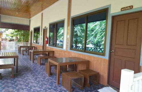 Lat Ya Resort | Pechpailin Resort