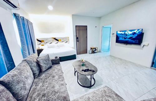 Pattaya Bay Hotel | PJ Hostel & Bar