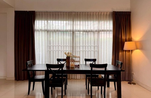 Phlabphla Villa | Pool Villa Ramkhamhaeng 9