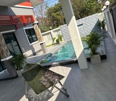 Bang Sare Villa | PoolvillaLana 3 rooms