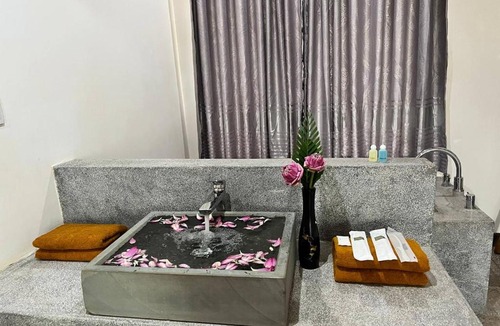 Sangkat Sla Kram Villa | Private Pool Villa by Lucky Courtyard